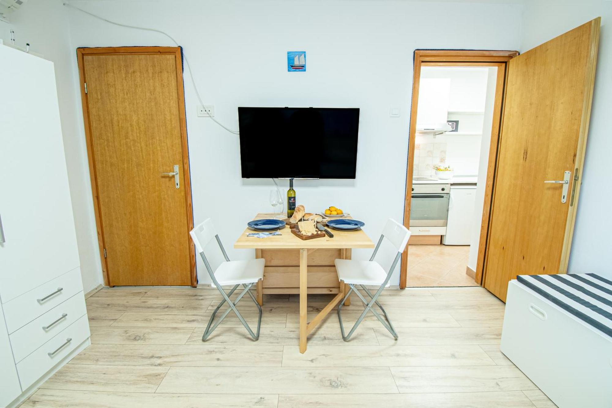 Umag Center Apartment Parking By Rentistra Luaran gambar